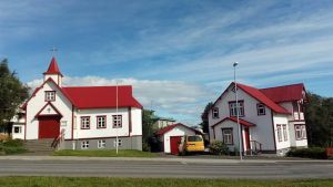 Kerkje en parochiehuis